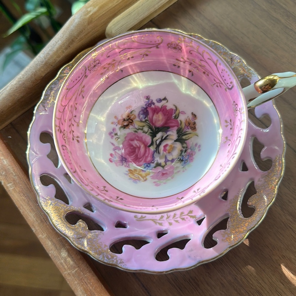 VTG NASCO DEL CORONADO ROSES PINK GOLD 3 FOOTED CUP & SAUCER OPEN LACE 1930's